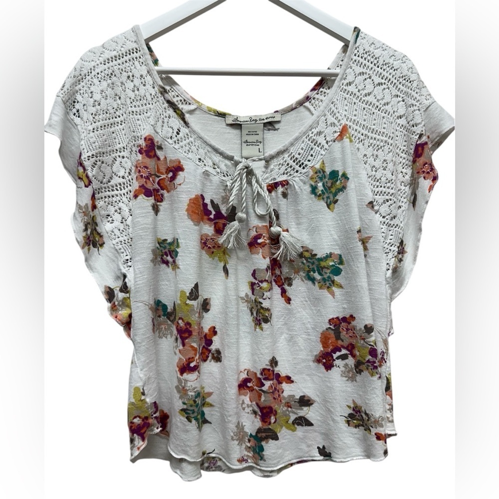 American Rag  Woman’s White Floral Crochet Blouse Sz L Short Sleeve Top Cropped